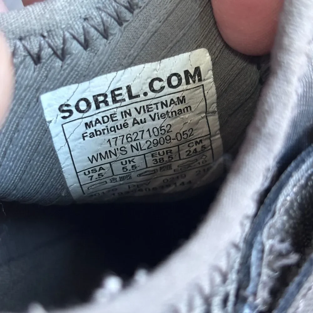 Sorel Kinetic Sneakers Women’s Size 7.5 Gray Athletic Sport Hiking Adjustable